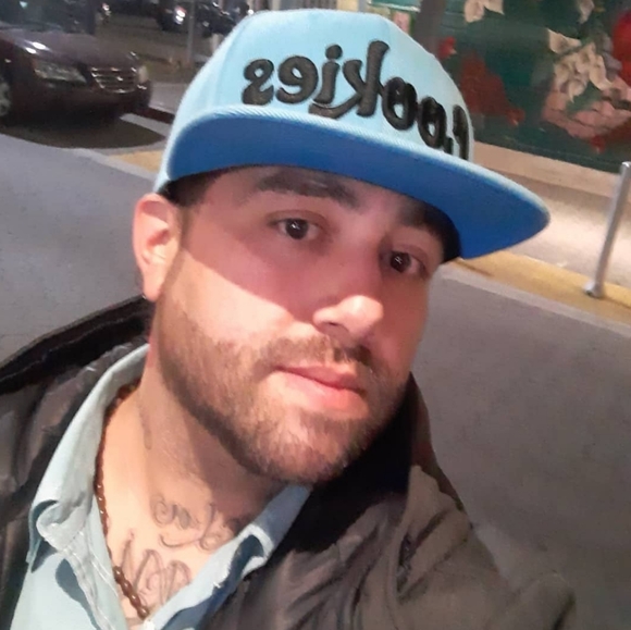 Meet your Posher, Eric - Picture 3 of 5